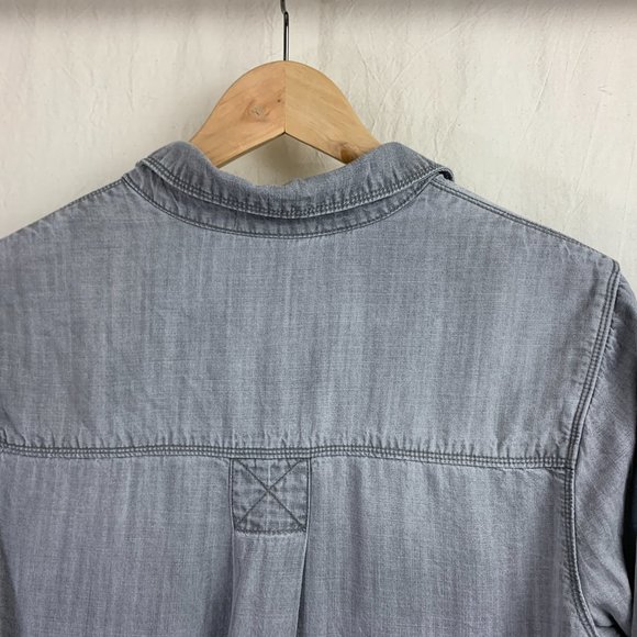 Cloth & Stone Collared Button-Up Shirt in Light Grey Tencel - Picture 5 of 9